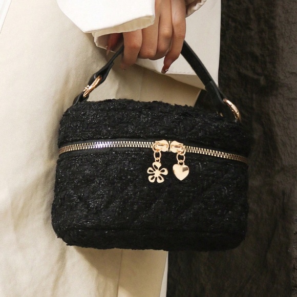 Classic Black Tweed Zip Shoulder Crossbody Bag - Picture 3 of 5